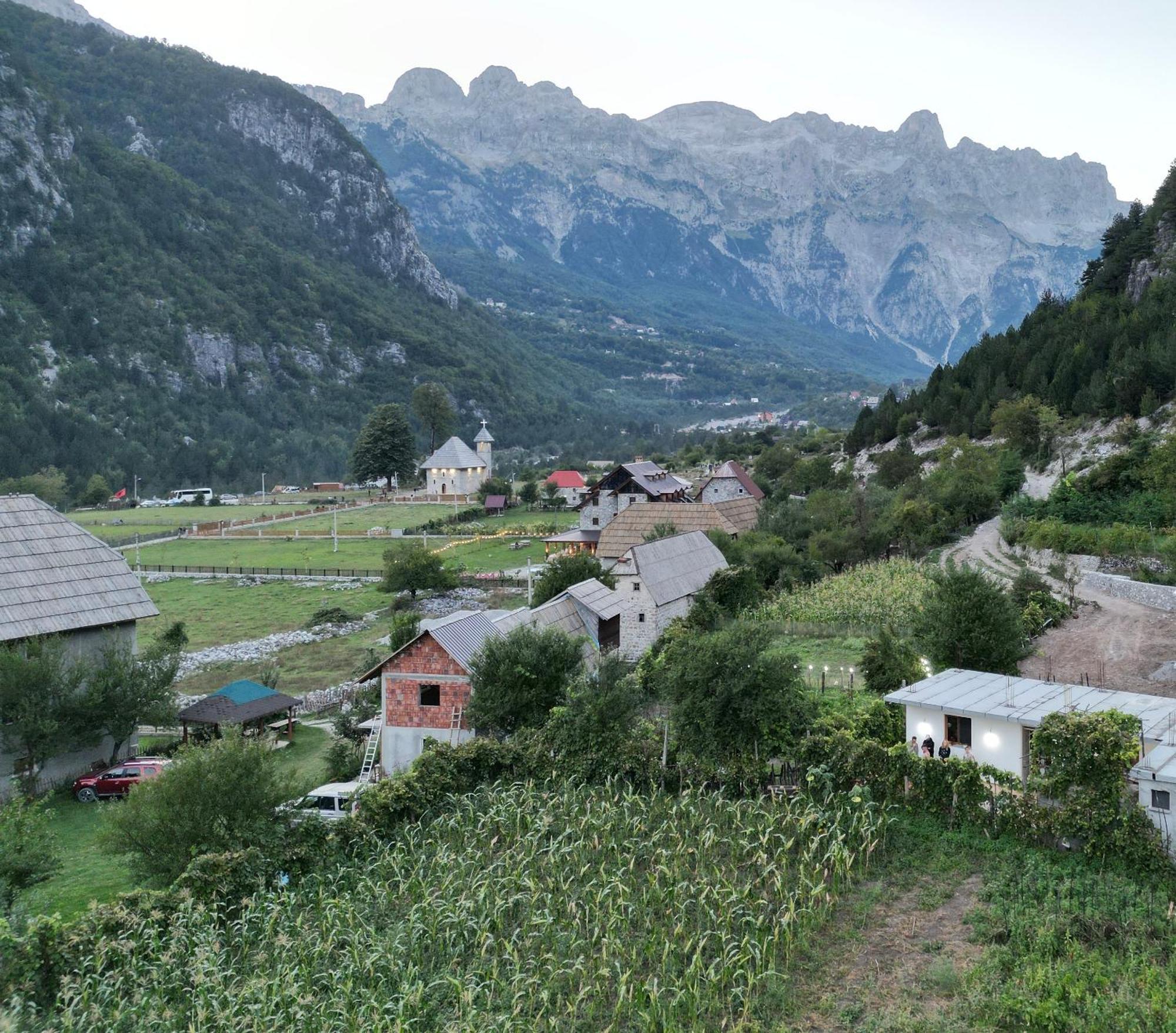 Thethi Mountain Hotel Eksteriør billede